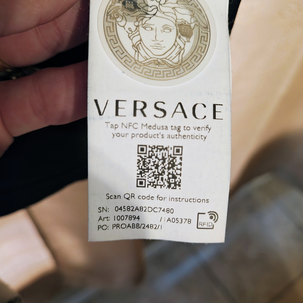 Versace Women's Black T-Shirt - Picture 3 of 5